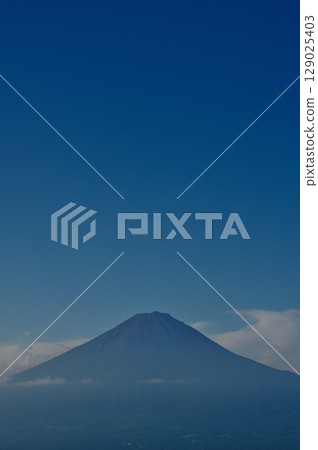 從禦坂山新道山口看到的富士山，複製空間 129025403