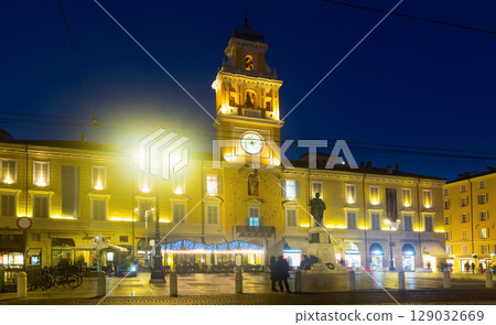 Governor's palace in Garibaldi square at dusk, Parma, Italy 129032669
