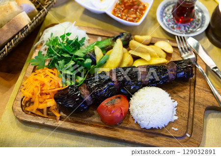 Traditional Turkish Patlicanli kebap from eggplant and minced lamb 129032891