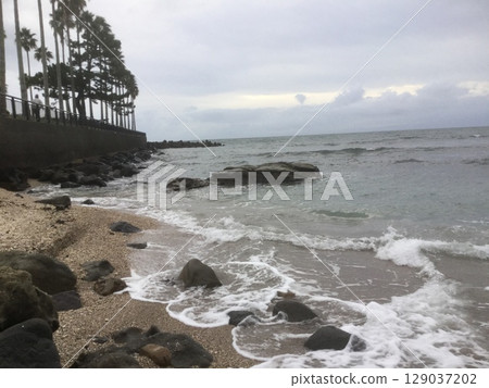鎌倉和江之島徒步之旅 2023 年版 波濤洶湧的大海 129037202