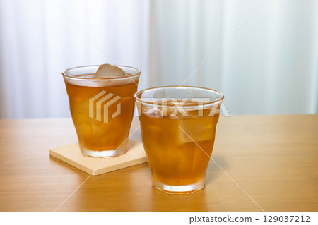 Morning sunshine and iced tea 129037212