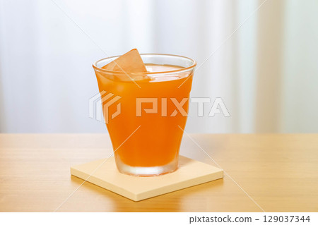 Delicious orange juice Delicious orange juice 129037344