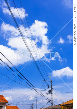 電線桿和藍天 129037936