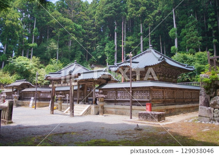 Scenes from the World Heritage Site of Mount Koya: Tokugawa Family Mausoleum 129038046