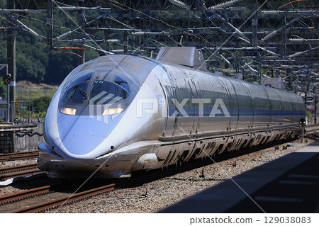 [JR West] 500 series 7000 series (Sanyo Shinkansen: Higashi-Hiroshima Station) 129038083