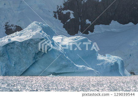 Antarctic landscape near Graham passage 129039544