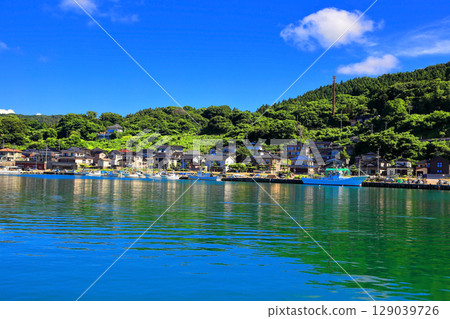 美麗的藍色大海和天空 美麗的藍色大海和天空 129039726