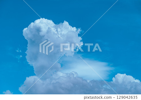 Summer sky with growing cumulonimbus clouds g-3 light color 129042635