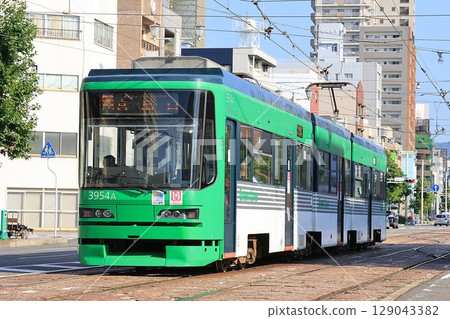 【廣島電鐵】3950系～Green Liner～2號線（宇品線：廣島電鐵本社前站） 129043382