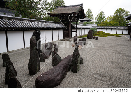 Garden scenery at the main temple of Nanzenji Temple 129043712