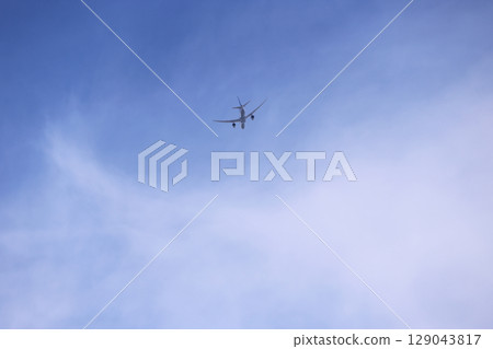 Airplane that turns Airplane that turns 129043817