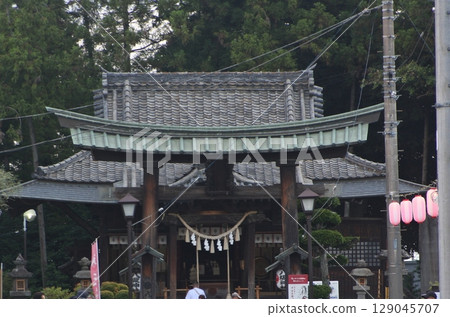 夏季的八坂神社(2025年7月26日) 這天是世田祗園祭,參拜者和參加者都很多。 夏季的八坂神社(2025年7月26日) 這天是世田祗園祭,參拜者和參加者都很多。 129045707