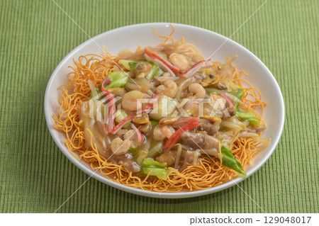 長崎薩拉烏龍麵,食材豐富 長崎薩拉烏龍麵,食材豐富 129048017