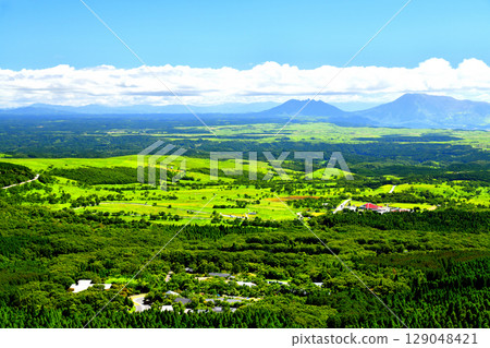View of Aso from near Senomoto Plateau (Minamioguni Town, Kumamoto Prefecture) [July 2025] 129048421
