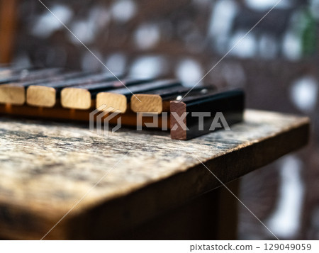 舊樂器 舊樂器 129049059