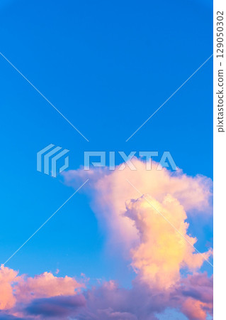 落日照亮的積雲 落日照亮的積雲 129050302