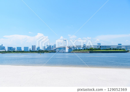 台場海濱公園的夏日風景 台場海濱公園的夏日風景 129052369