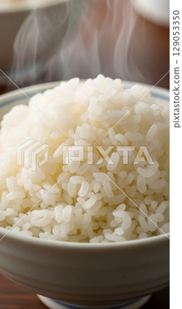 Freshly cooked rice served in a bowl 129053350