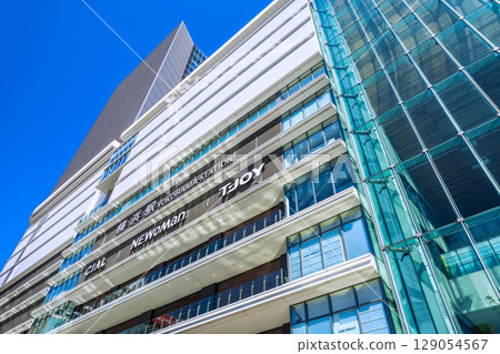 Yokohama cityscape in Japan: Extremely hot... View of Yokohama Station, JR Yokohama Tower, etc. 129054567