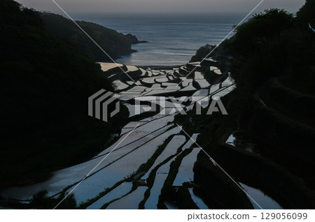 玄界灘的壯麗景色:浜野浦梯田 玄界灘的壯麗景色:浜野浦梯田 129056099