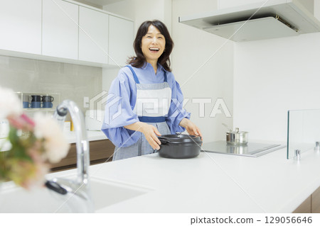 女人做飯 129056646