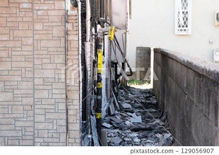 Sealing gas pipes after a fire is extinguished Sealing gas pipes after a fire is extinguished 129056907