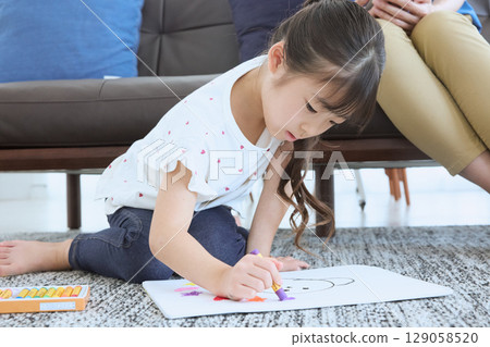 Children's hand-drawn illustrations drawn with free imagination 129058520