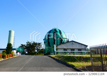 西瓜氣罐是岩手縣瀧澤市的象徵,也是日本三大西瓜氣罐之一。 西瓜氣罐是岩手縣瀧澤市的象徵,也是日本三大西瓜氣罐之一。 129061184