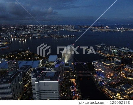 從地標塔看到的港未來夜景 從地標塔看到的港未來夜景 129062128