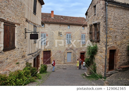 法國風景如畫的村莊 Cordes-sur-Ciel 老城 法國風景如畫的村莊 Cordes-sur-Ciel 老城 129062365