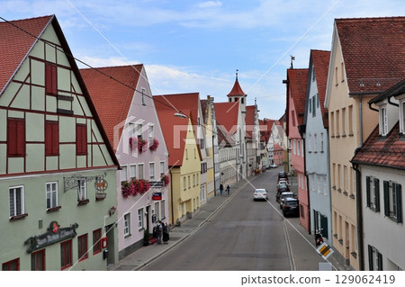 The streets of the old town of Nördlingen, Germany 129062419