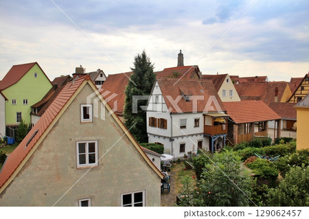 The streets of the old town of Nördlingen, Germany 129062457
