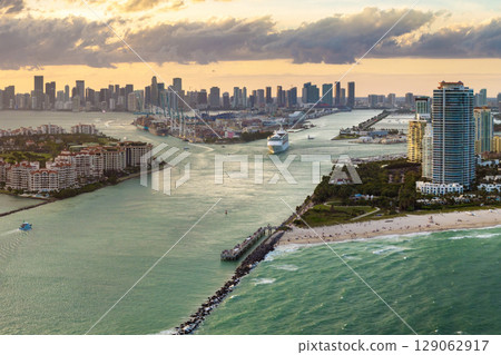 Luxury cruise liner ship departing from Miami, Florida. Travel to the USA vacation concept Luxury cruise liner ship departing from Miami, Florida. Travel to the USA vacation concept 129062917