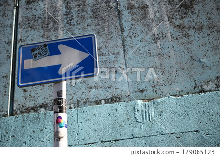 one-way  129065123