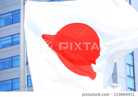 日本國旗在風中飄揚 129068952