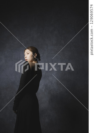 舞者肖像 129069574