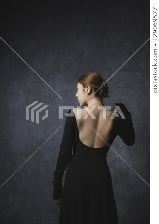 舞者肖像 129069577