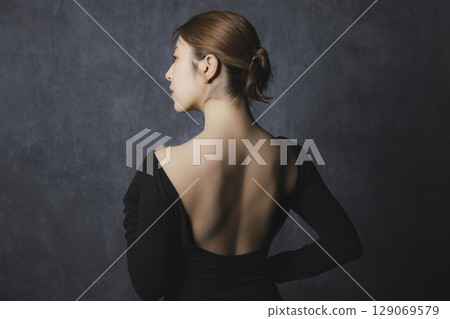 舞者肖像 129069579