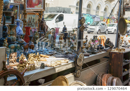 在希臘城市街頭小販處發現的產品 129070464