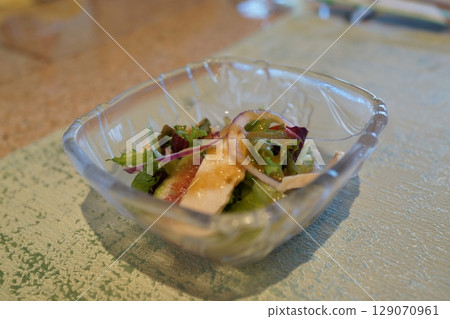 Teppanyaki course meal, side dish, ingredients, background 129070961