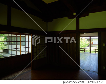 Scenery of the Japanese garden at Kyoto Gyoen, a tourist destination in summer 129071735