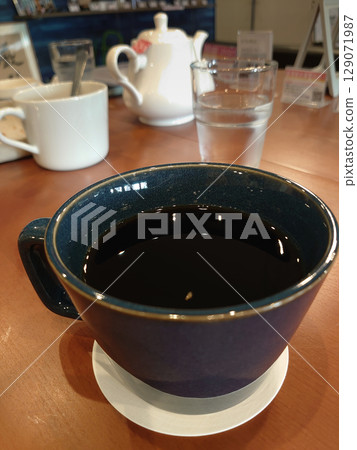 一杯咖啡 / 一杯黑咖啡（特製杯，奢侈品，奢侈品） 129071987