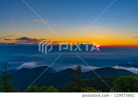 [Nagano Prefecture] Roadside Station Utsukushigahara Highlands: Sunrise from the Observatory 129073661