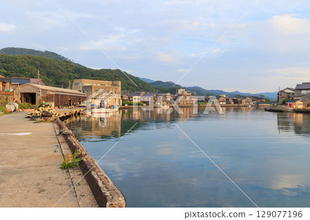 竹野川和竹野溫泉周圍的街道景觀 129077196
