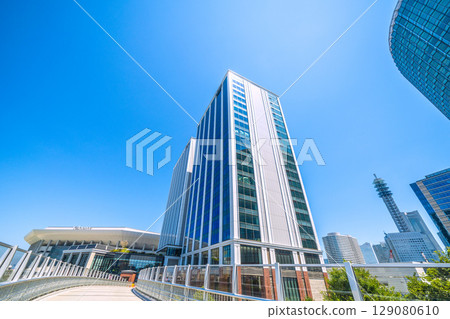 Yokohama cityscape in Japan, including the Minato Mirai K Arena and Yokohama Landmark Tower (July 23, 2025) Yokohama cityscape in Japan, including the Minato Mirai K Arena and Yokohama Landmark Tower (July 23, 2025) 129080610