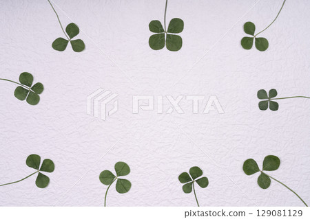 White Japanese paper and four-leaf clover background material 129081129