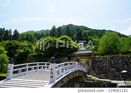 Hyogo Prefecture, Izushi, Izushi Castle, Castle Gate, Castle Bridge and Mt. Ariko (Early Summer) Hyogo Prefecture, Izushi, Izushi Castle, Castle Gate, Castle Bridge and Mt. Ariko (Early Summer) 129081181