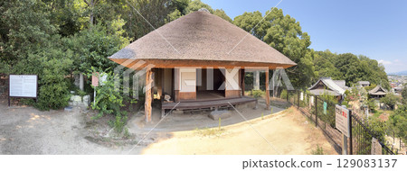 "Ichiyanoan," the final resting place of Yamazaki Sokan, the founder of haiku poetry (in the grounds of Koshoji Temple on Mount Koshoji in Kannonji City) "Ichiyanoan," the final resting place of Yamazaki Sokan, the founder of haiku poetry (in the grounds of Koshoji Temple on Mount Koshoji in Kannonji City) 129083137