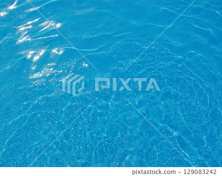 室外游泳池水面② 129083242
