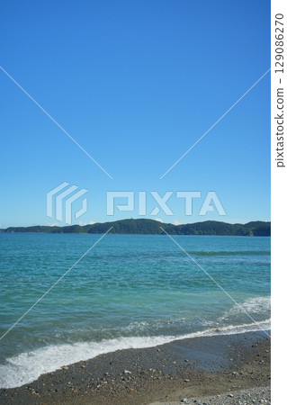 藍色海和藍天 129086270